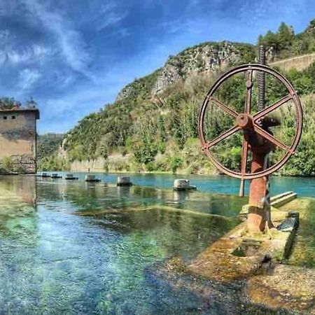 Fresco E Colorato Appartamentino In Narni Scalo Buitenkant foto