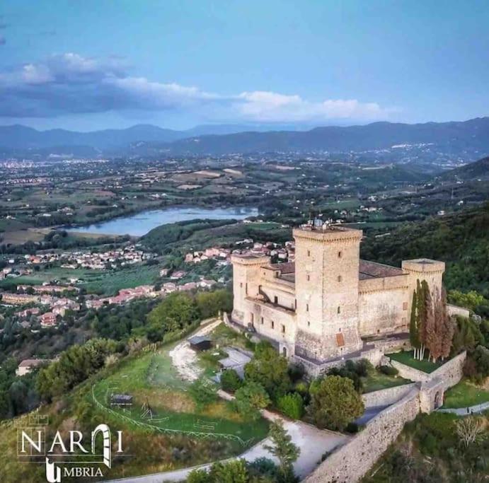Fresco E Colorato Appartamentino In Narni Scalo Buitenkant foto