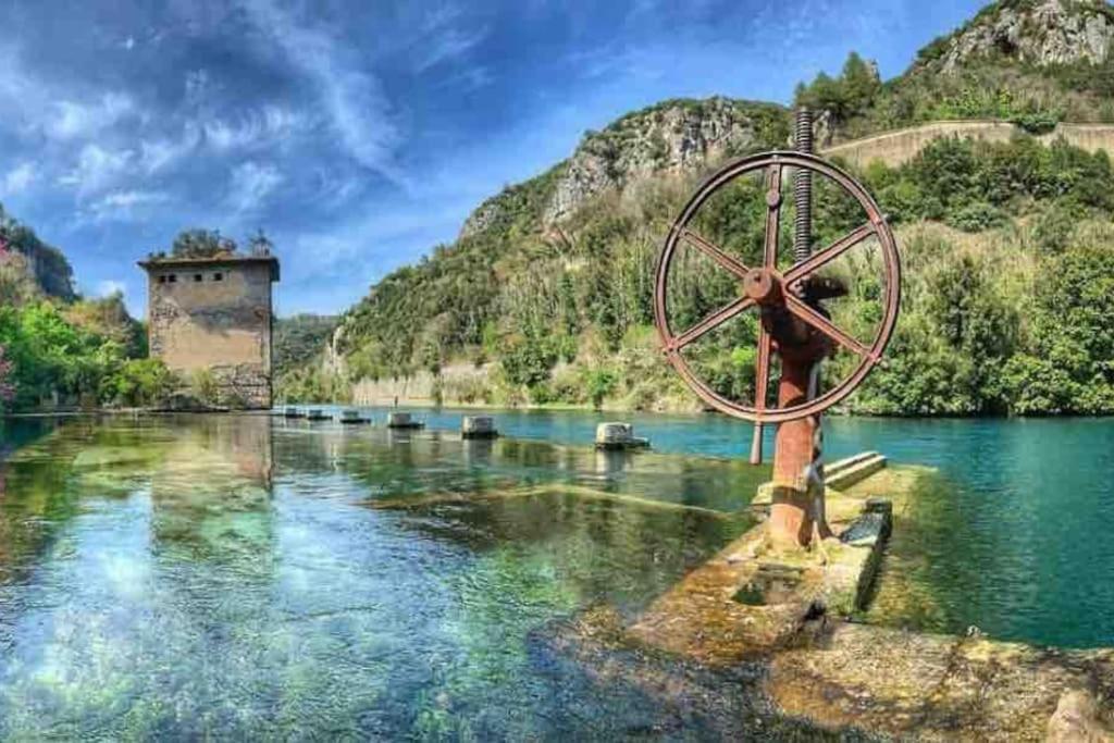 Fresco E Colorato Appartamentino In Narni Scalo Buitenkant foto